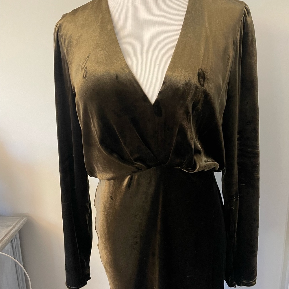 REISS KLARA VELVET PLUNGE MAXI DRESS - Picture 7 of 16